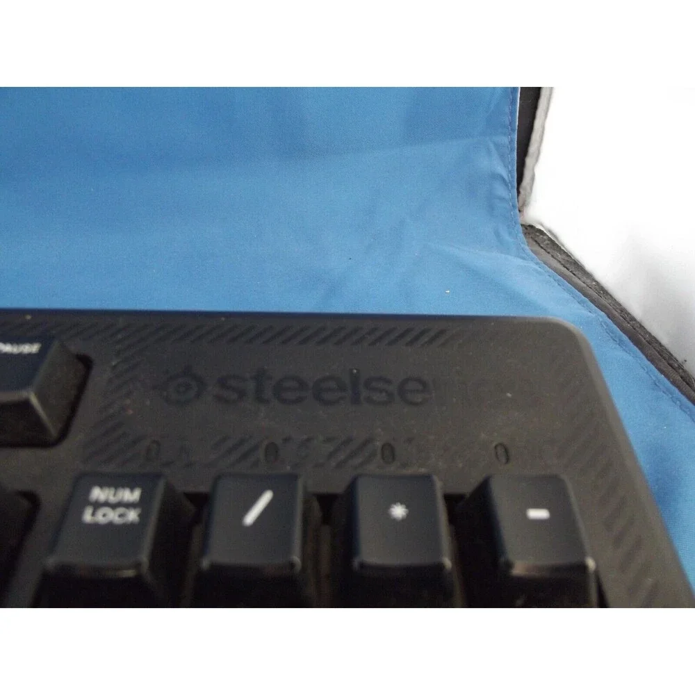 SteelSeries Apex 100 Gaming Keyboard - Tactile & Silent - Blue LED Backlit